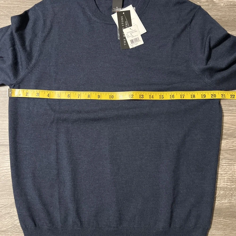 Bloomingdale's The Men's Store 100% Merino Wool Steel Blue Sweater Sz Medium NWT